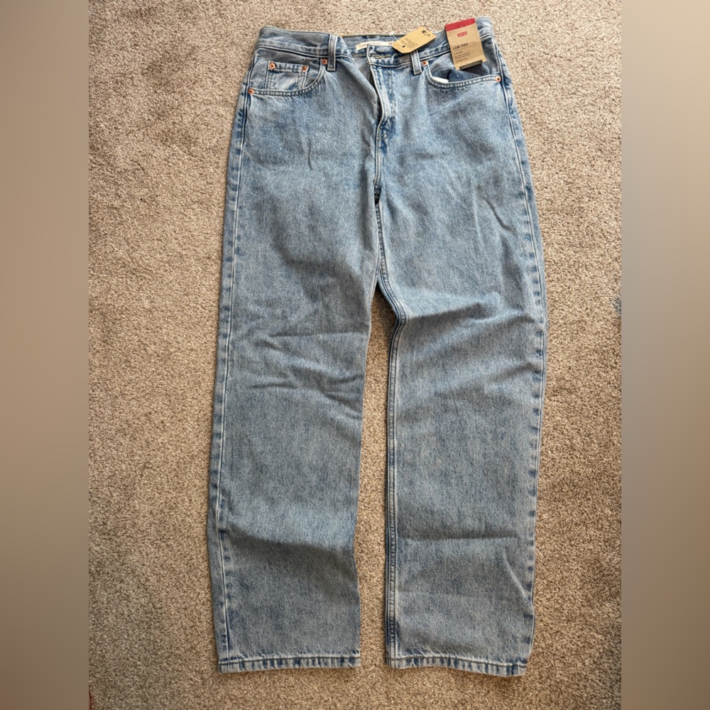 Levi’s low pro- Charlie glow up size 29